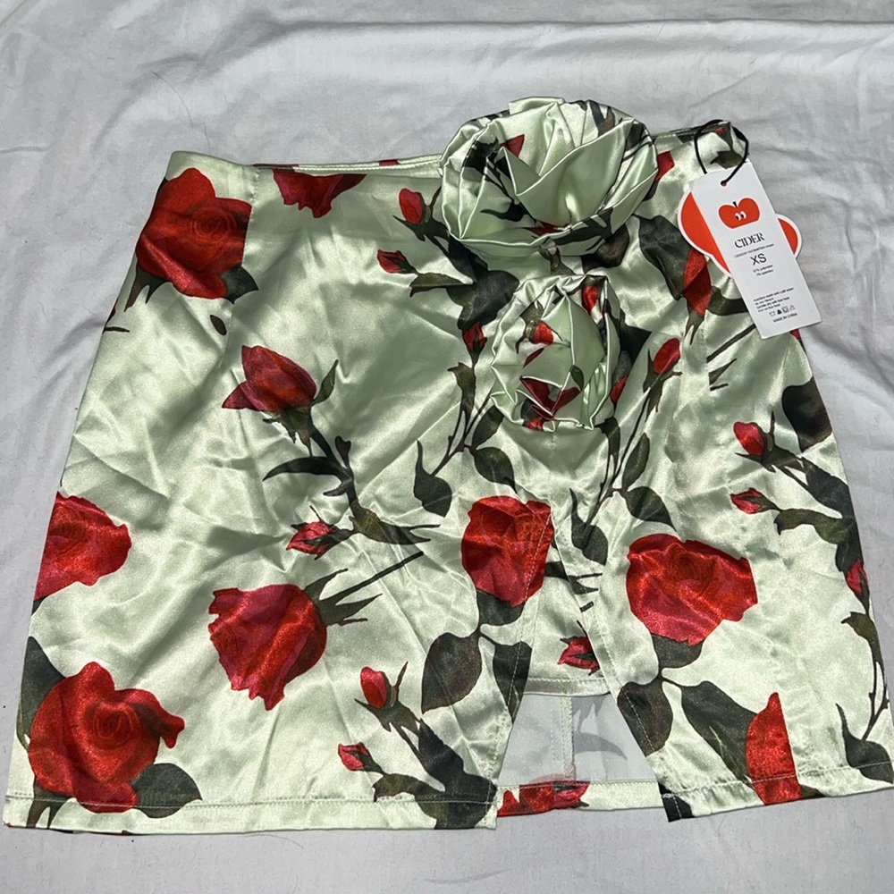 Cider floral mini skirt with floral detail XS NWT
